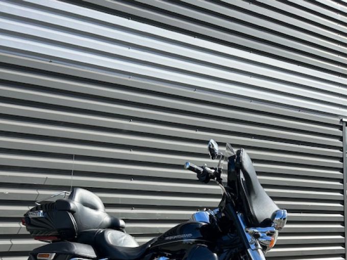 HARLEY-DAVIDSON TOURING ULTRA LIMITED 1700 4