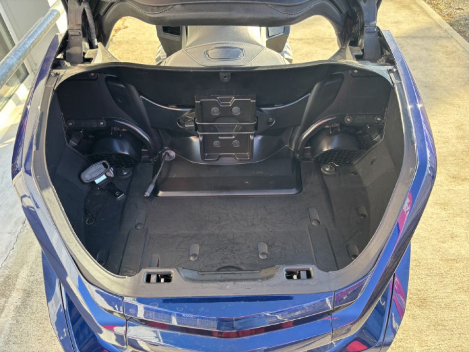 HONDA GoldWing Touring DCT Airbag 4