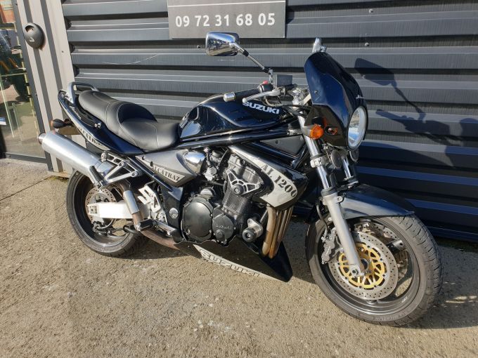 SUZUKI GSF 1200 N BANDIT 4