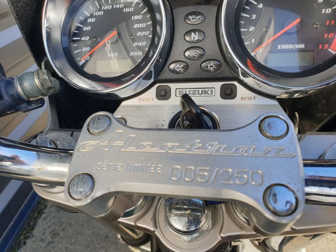 SUZUKI GSF 1200 N BANDIT 4