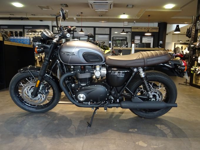 TRIUMPH Bonneville T120 Black 4