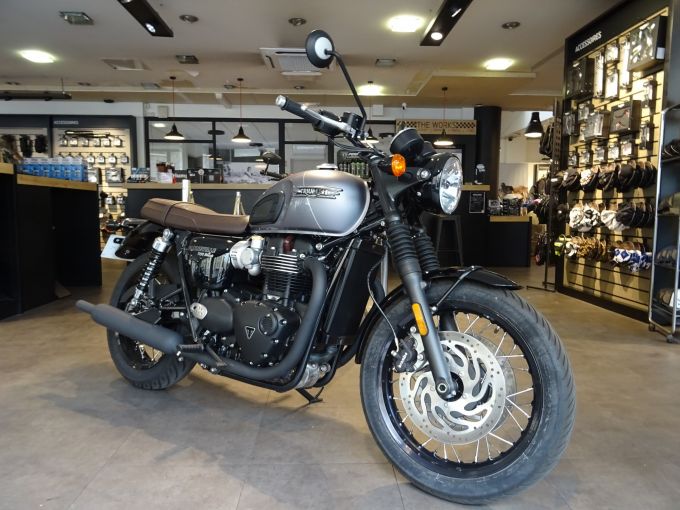 TRIUMPH Bonneville T120 Black 4