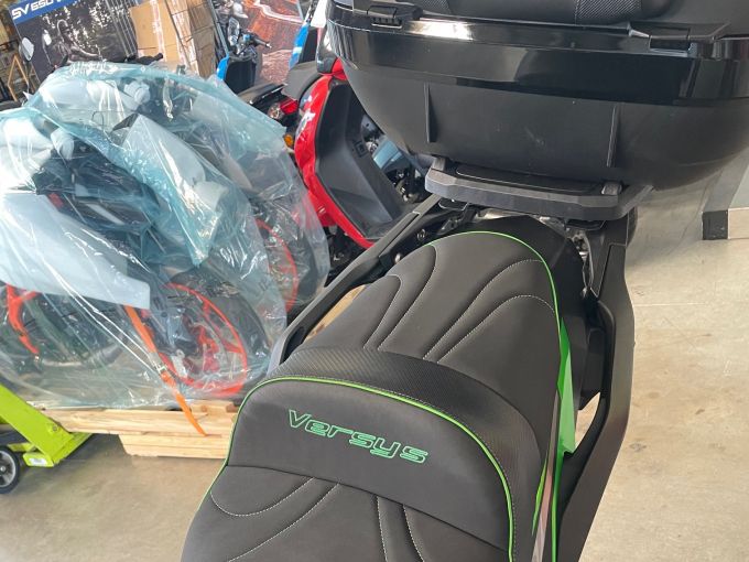 KAWASAKI VERSYS 4