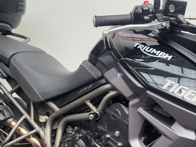 TRIUMPH TIGER 800 XR 4
