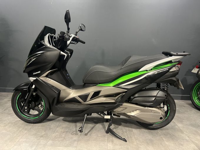 KAWASAKI J300 4