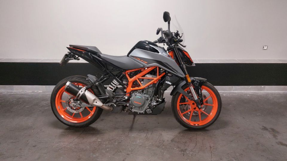 KTM 390DUKEC3 4