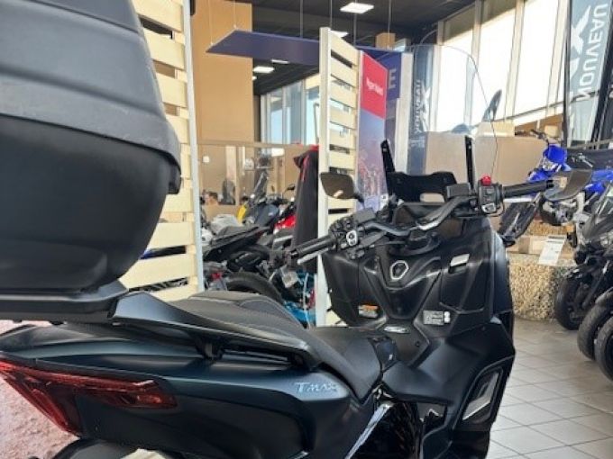 YAMAHA XP T-MAX 560 TECH MAX 4