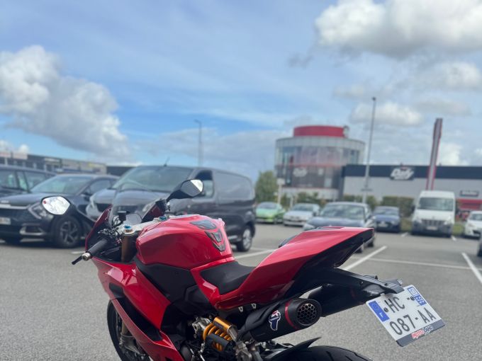 DUCATI PANIGALE V2 S 4