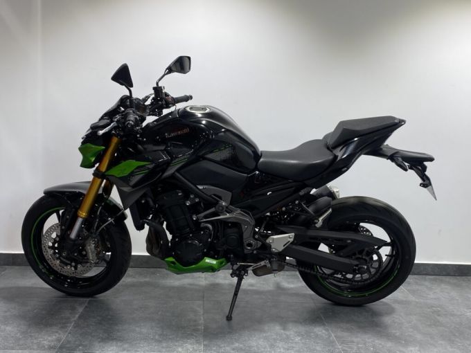 KAWASAKI Z900 SE 4