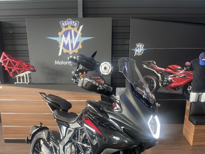MV AGUSTA TURISMO VELOCE RUSSO 800 4