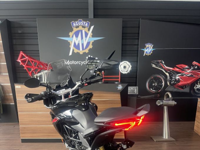 MV AGUSTA TURISMO VELOCE RUSSO 800 4