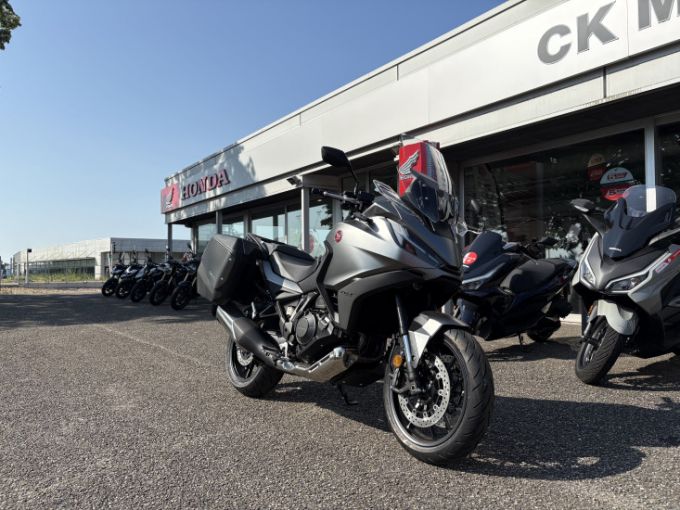 HONDA NT1100 4