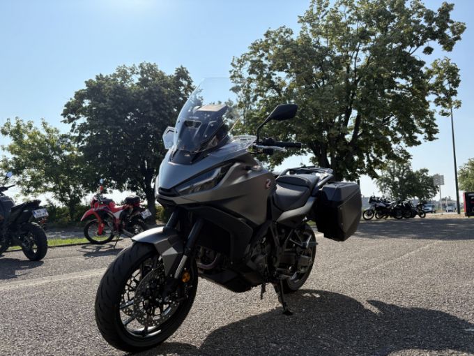 HONDA NT1100 4