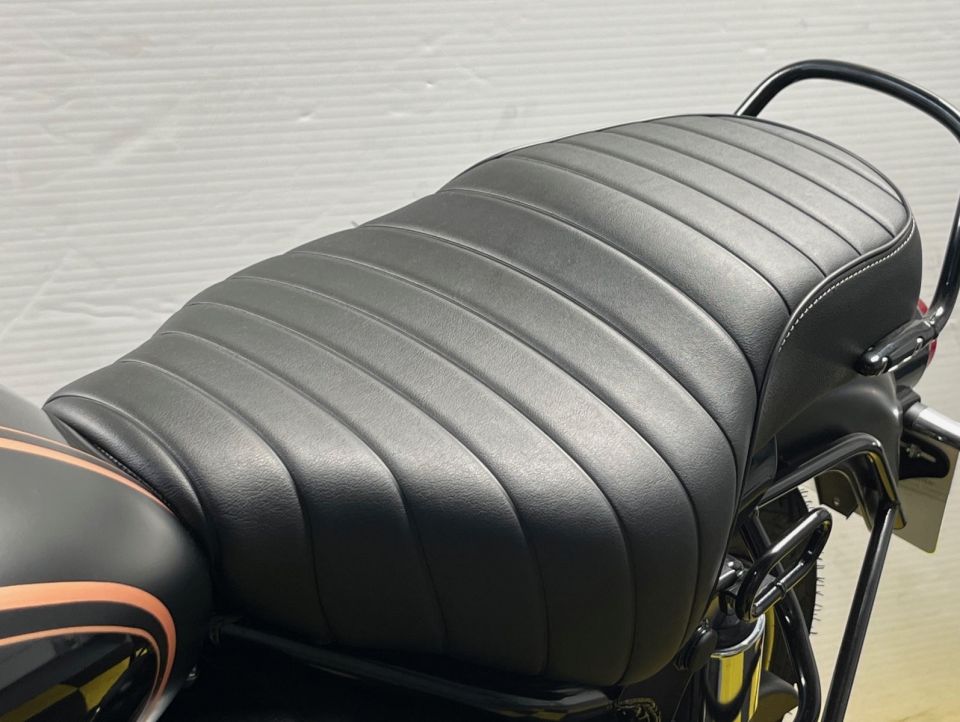 ROYAL ENFIELD BULLET 350 PREMIUM 4