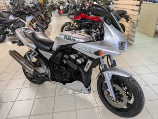 YAMAHA FZS FAZER - 2000