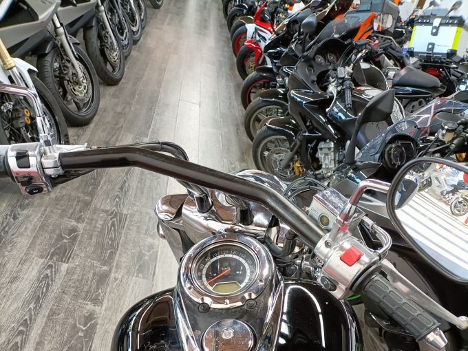 KAWASAKI VN 2000 4