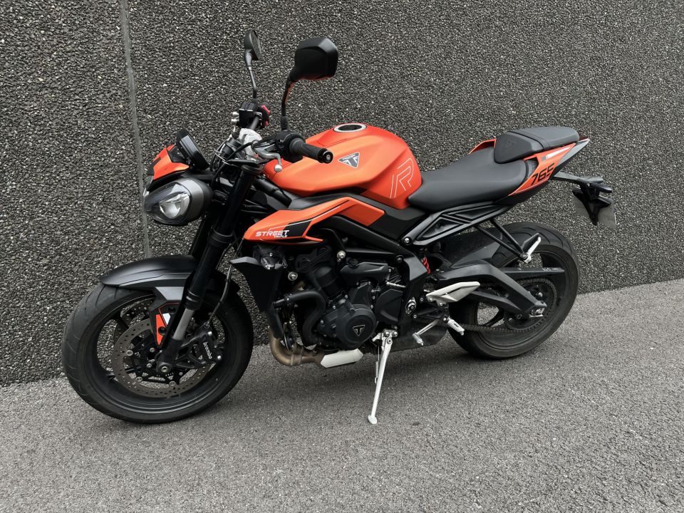 TRIUMPH STREET TRIPLE 765 R 4
