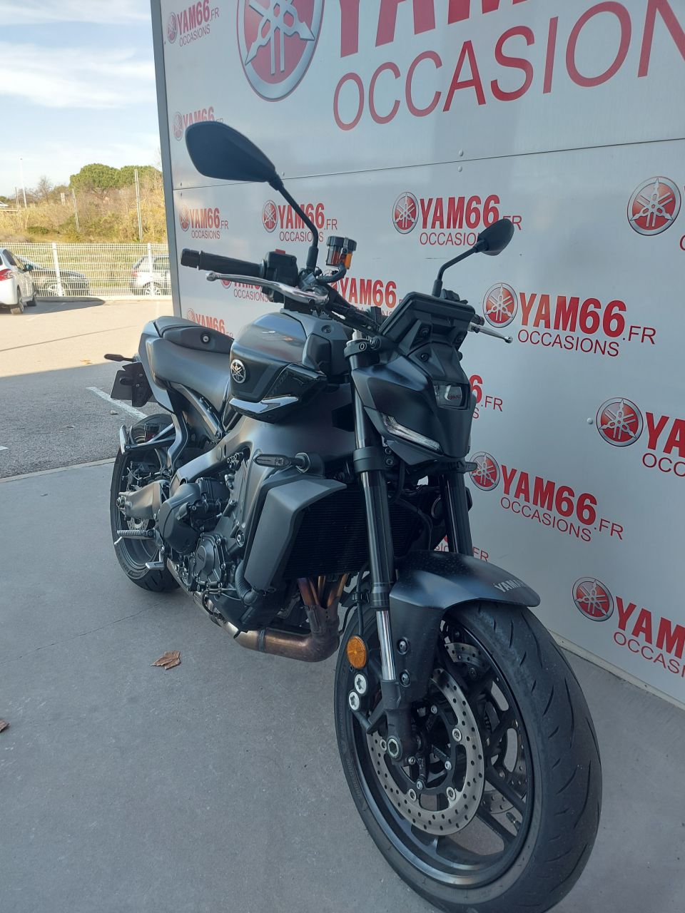 YAMAHA MT-09 4