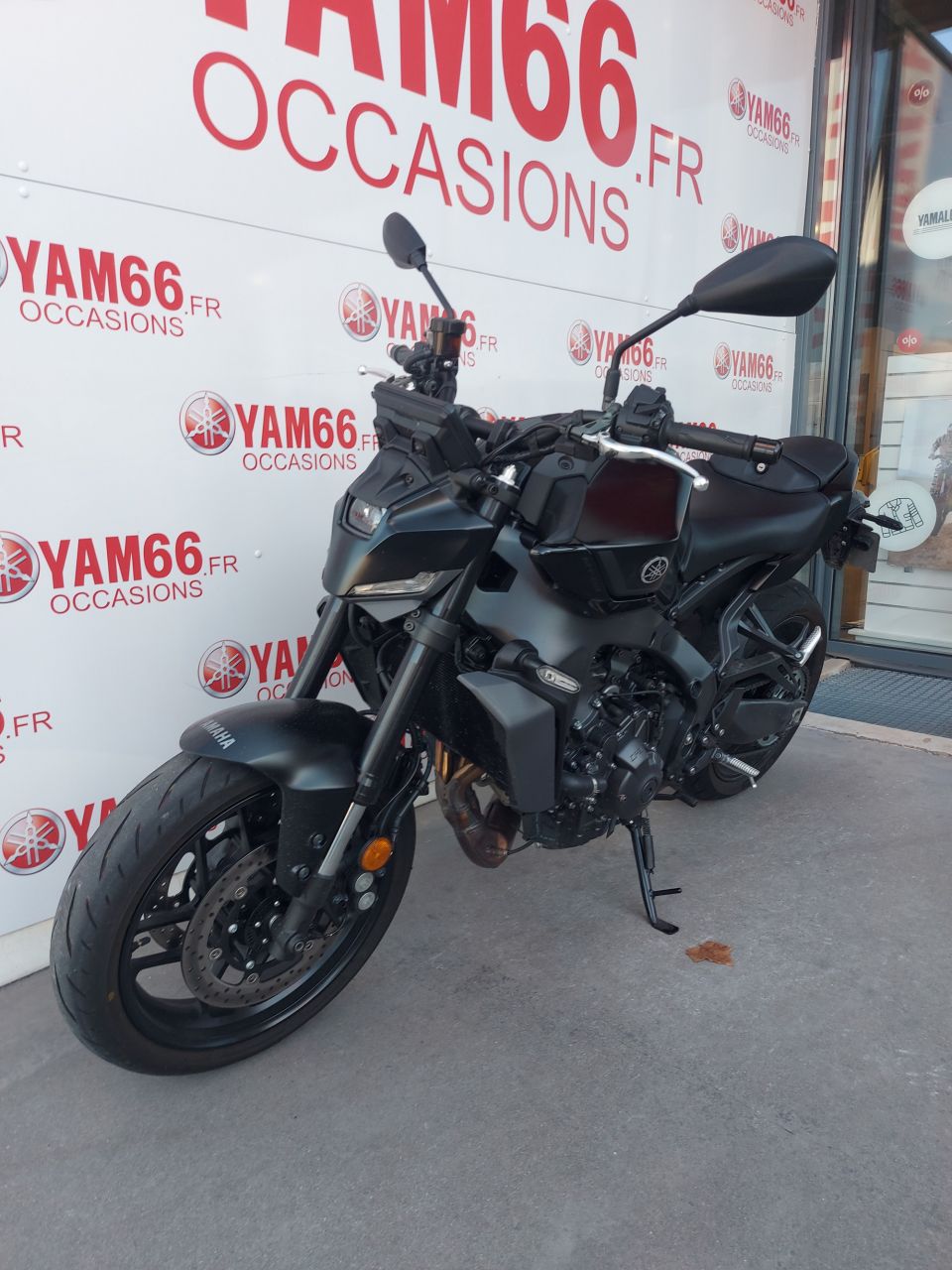 YAMAHA MT-09 4