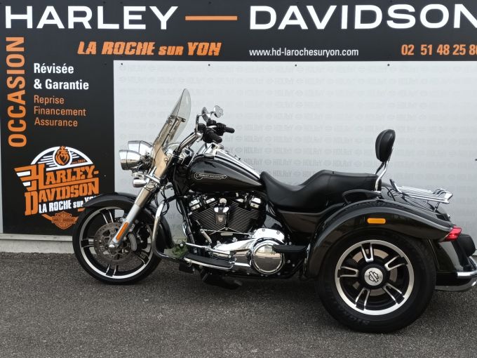 HARLEY-DAVIDSON TRIKE FREEWHEELER 1745 4