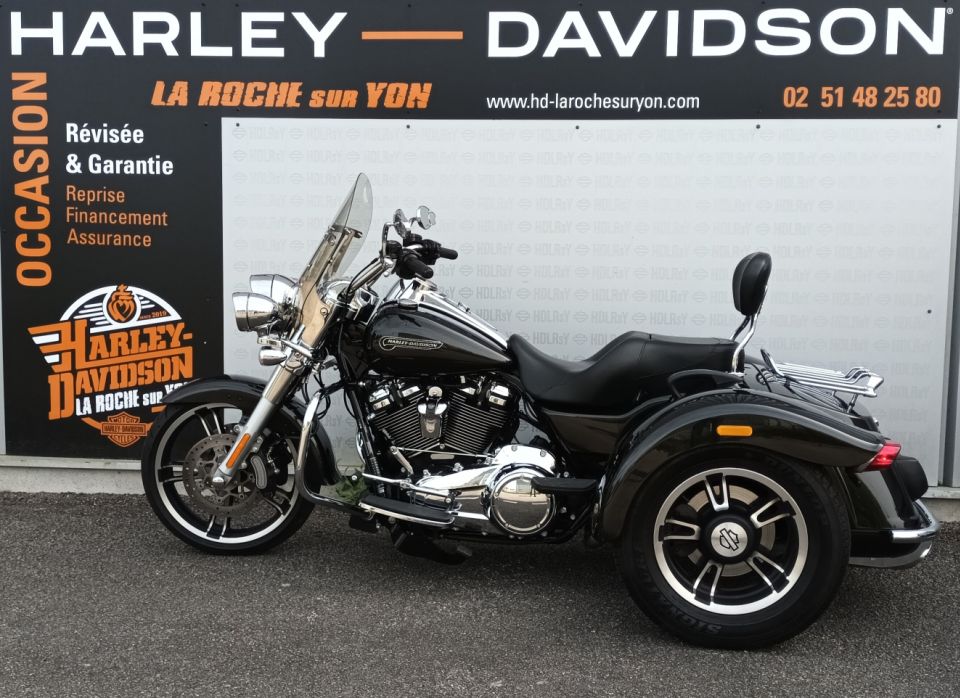 HARLEY-DAVIDSON TRIKE FREEWHEELER 1745 4