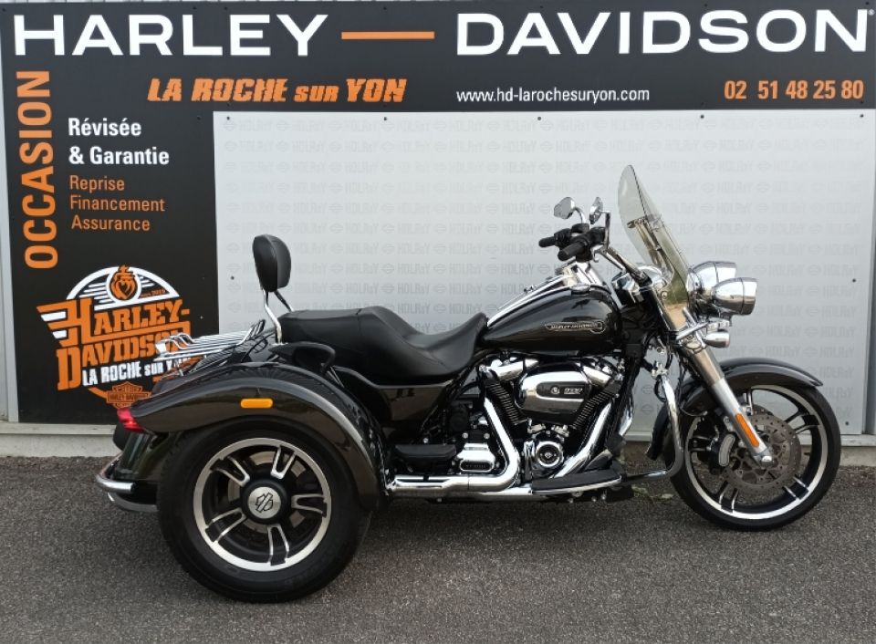 HARLEY-DAVIDSON TRIKE FREEWHEELER 1745 4