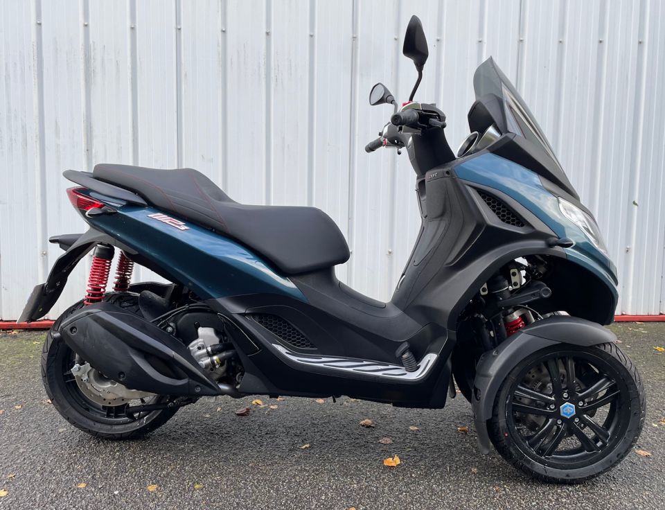 PIAGGIO MP3 300 HPE SPORT ABS ASR 4