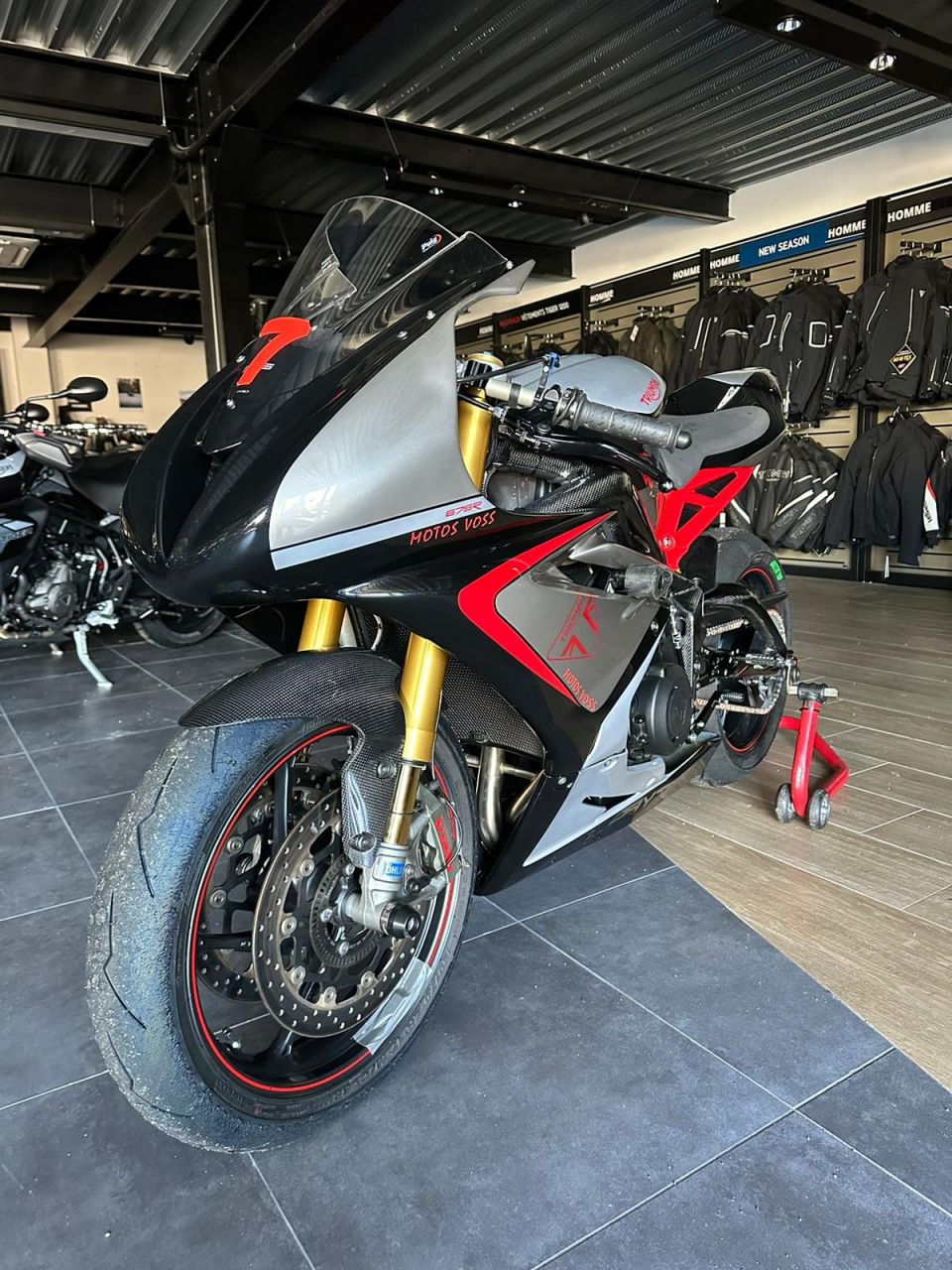 TRIUMPH DAYTONA  675 R 4