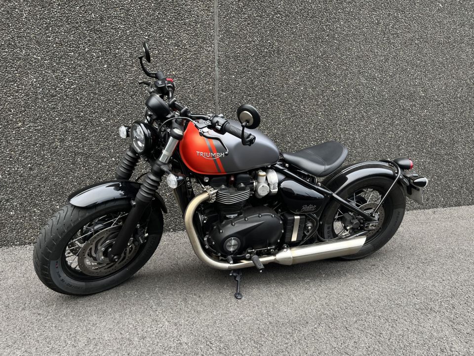 TRIUMPH Bonneville Bobber 1200 4