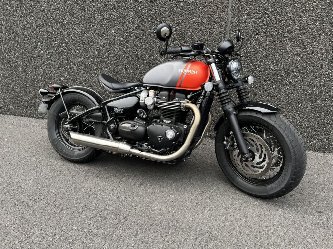 TRIUMPH Bonneville Bobber 1200 4