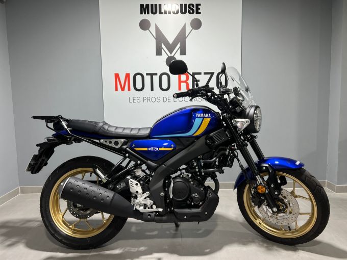 YAMAHA XSR 125 4