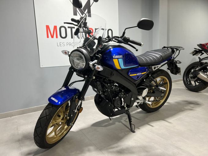 YAMAHA XSR 125 4