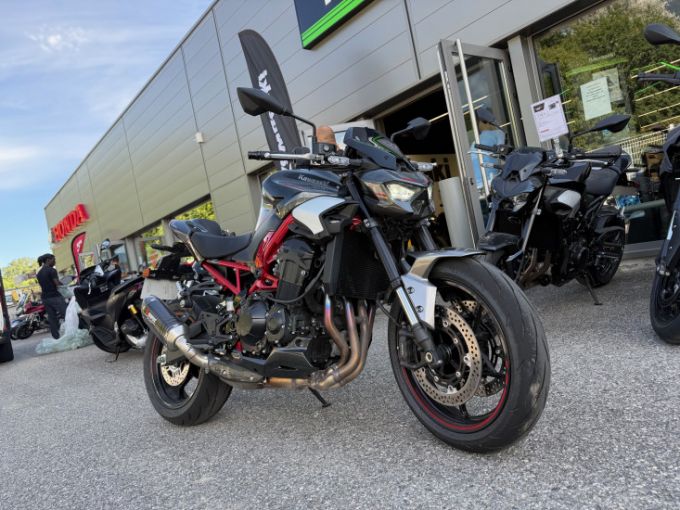 KAWASAKI Kawazaki Z900 4