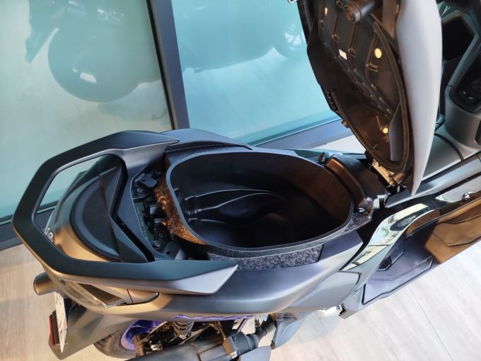 YAMAHA NMAX 125 4