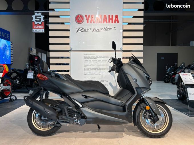 YAMAHA XMAX 125 TECH MAX 4
