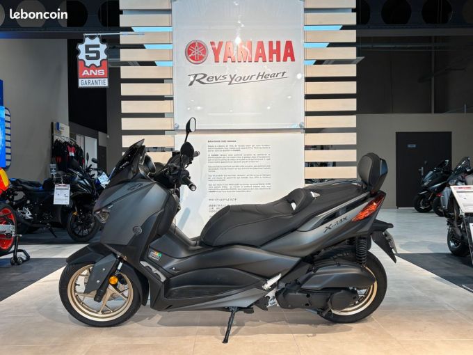YAMAHA XMAX 125 TECH MAX 4