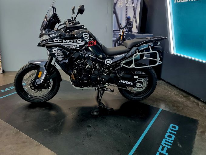 CF MOTO 800 MT 4