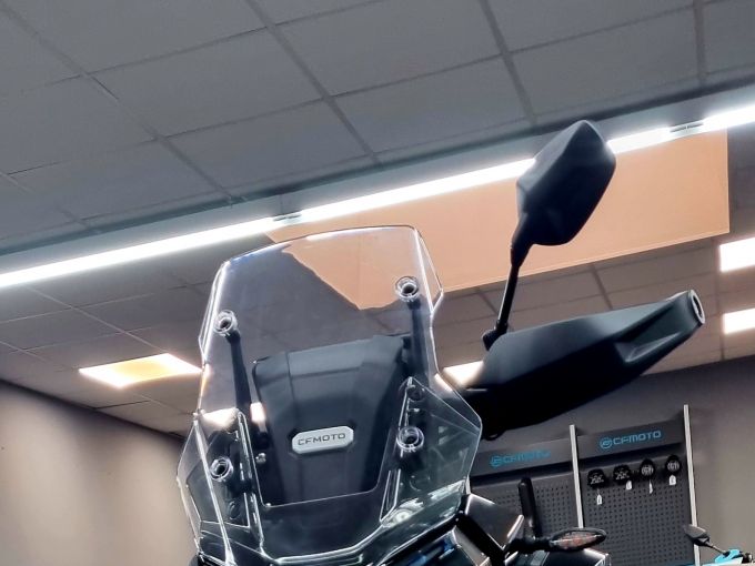 CF MOTO 800 MT 4
