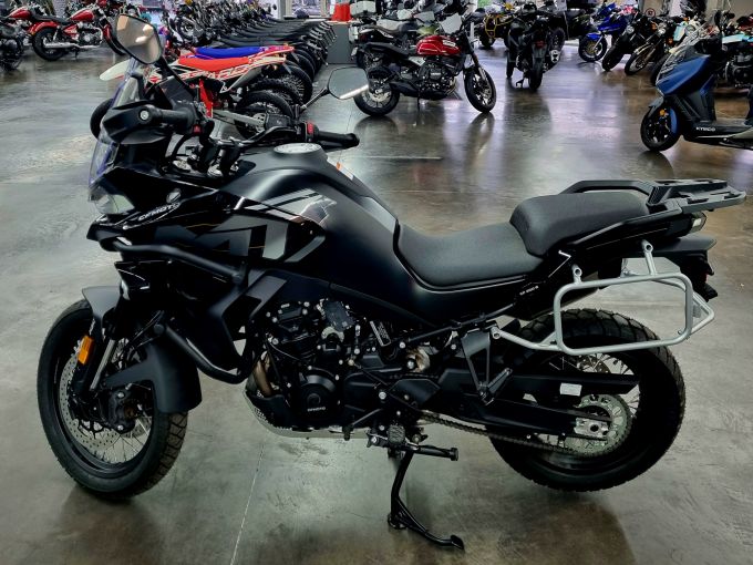 CF MOTO 800 MT 4