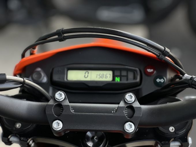 KTM 690 SMC R 4