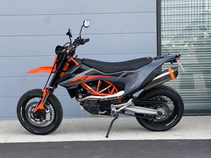 KTM 690 SMC R 4