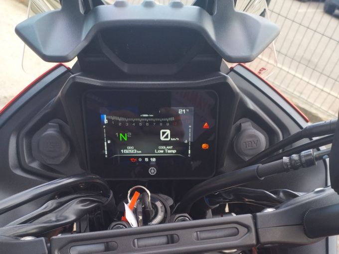 YAMAHA TRACER 7 4