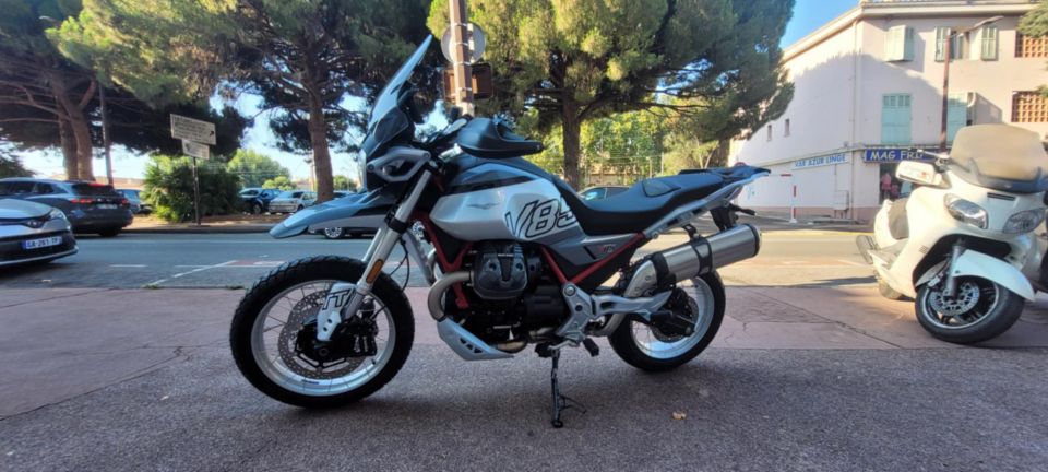 MOTO GUZZI V85 TT 850 4