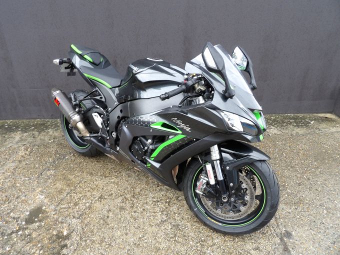 KAWASAKI ZX-10R 4