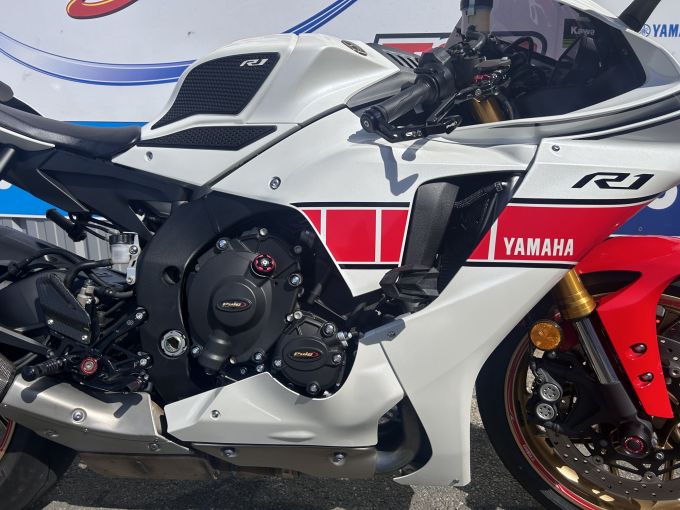 YAMAHA YZF-R1 WORLD GP 60TH ANNIVERSARY 4