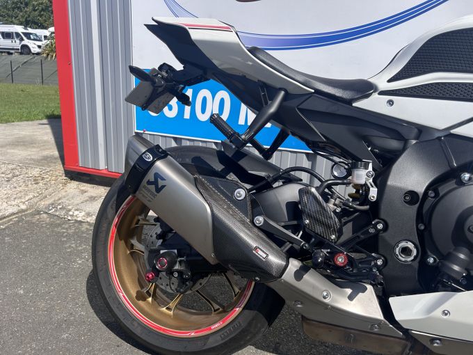 YAMAHA YZF-R1 WORLD GP 60TH ANNIVERSARY 4