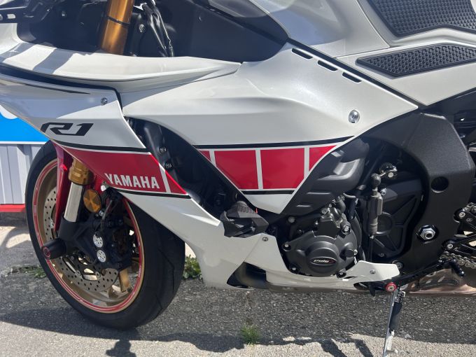 YAMAHA YZF-R1 WORLD GP 60TH ANNIVERSARY 4