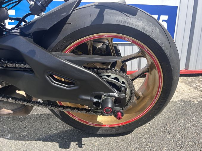 YAMAHA YZF-R1 WORLD GP 60TH ANNIVERSARY 4