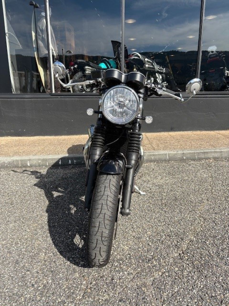 TRIUMPH THRUXTON 1200 4