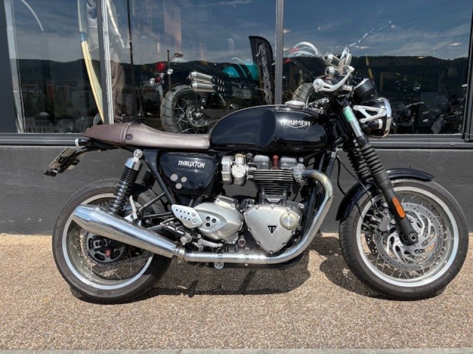 TRIUMPH THRUXTON 1200 4